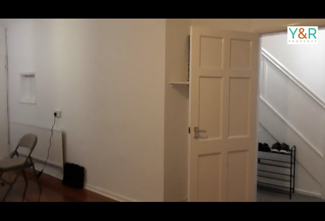 Room by let  Main Photo