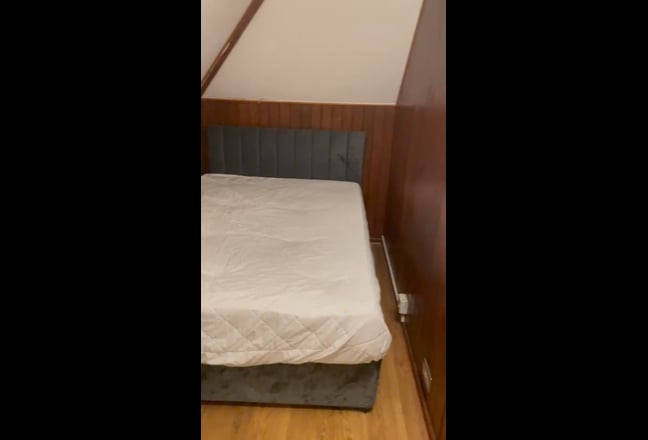 Two Double Rooms available for rent Main Photo