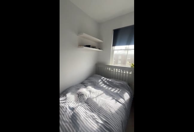 Double Room in St John`s Wood (Private Bathroom) Main Photo