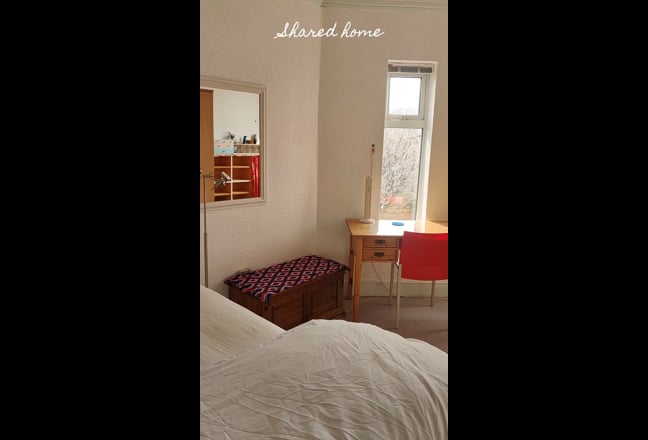 Single Room Main Photo