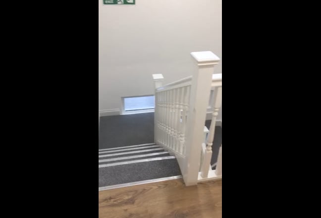 Second floor Studio for singles in Walworth Main Photo