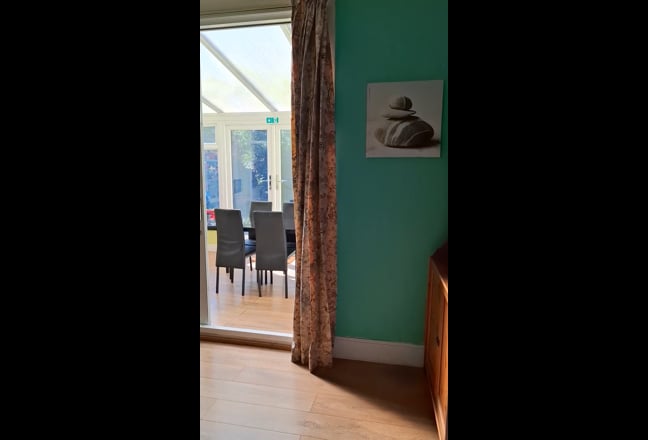 Bright & cosy room in an Edwardian townhouse  Main Photo