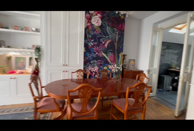 Double room, v near station, lovely house Main Photo