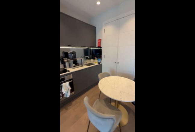 Luxury one bed flat to rent - Short term only  Main Photo