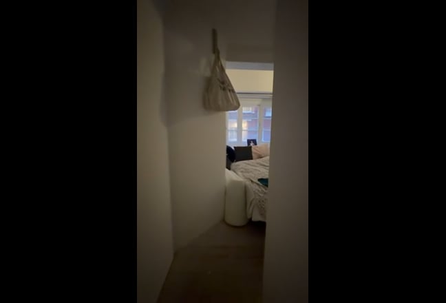 Small Double Room in Kings Cross Main Photo