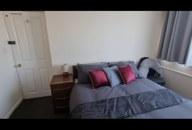 Easy Access to M1 and Sixfields Main Photo