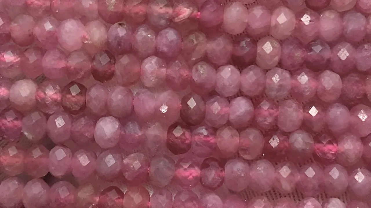 ピンクトルマリン ボタンカット4×4×3mm 半連/1連｜天然石ビーズの卸