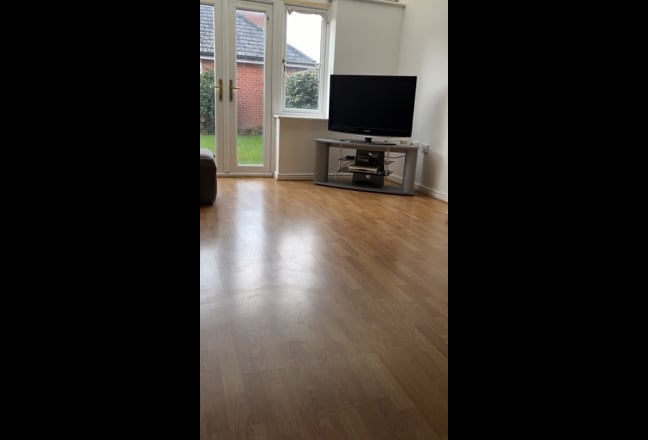 Double Room To Let Main Photo