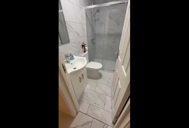 Very Quite, Nice and Tidy House. Independent Also  Main Photo