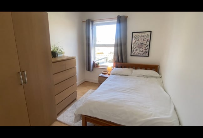 Bright Double Room In East London Main Photo