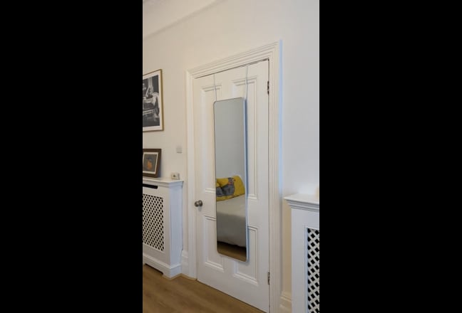 Large cosy En suite room Main Photo