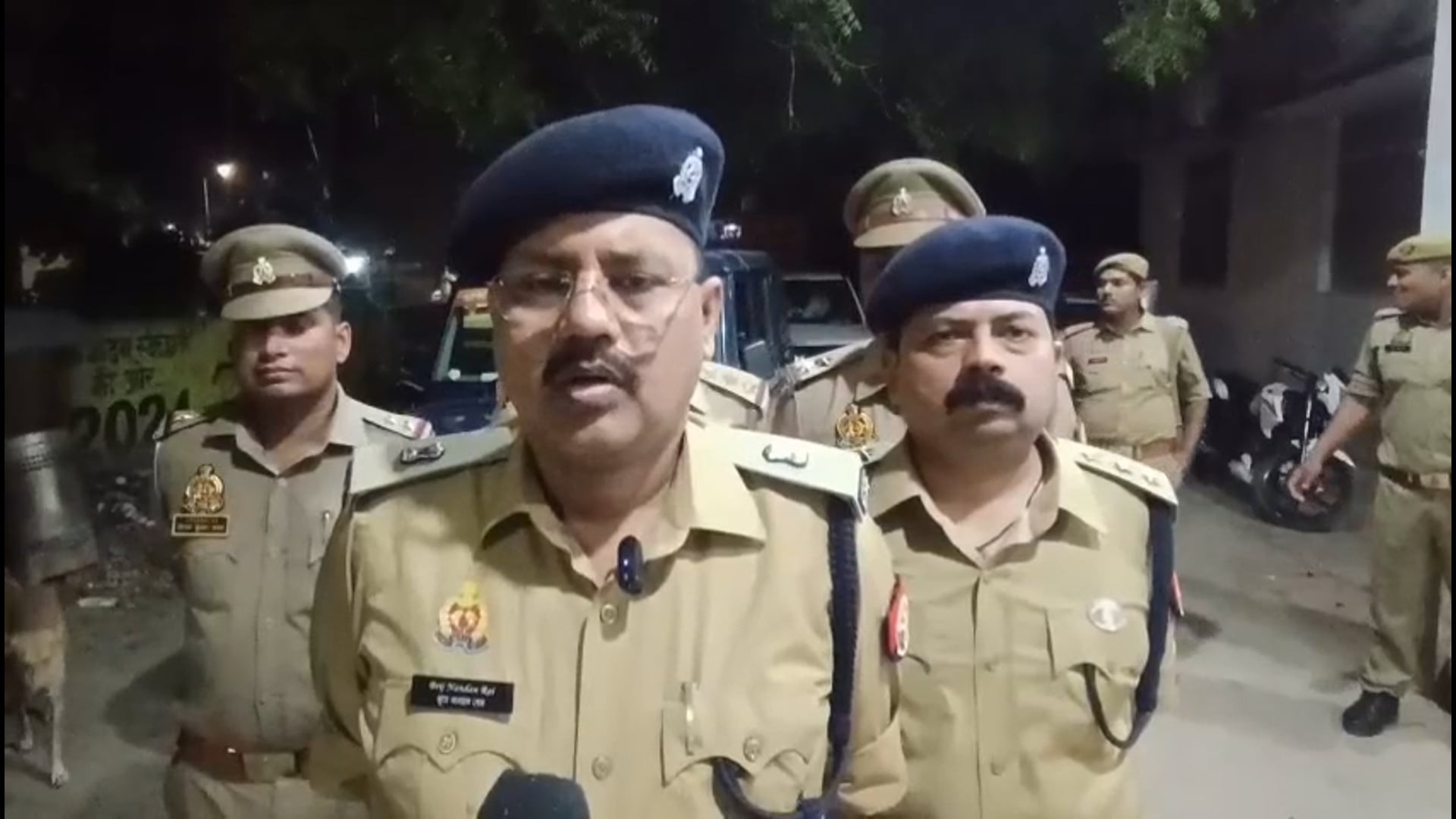 थाना लीलापुर क्षेत्रातंर्गत पुलिस के साथ हुई मुठभेड़ में 01 बदमाश के पैर में लगी गोली घायल/गिरफ्तार#latest_news 