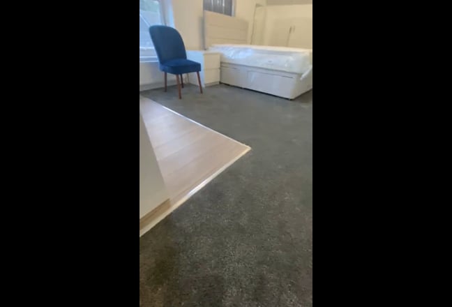 Room to let  Main Photo