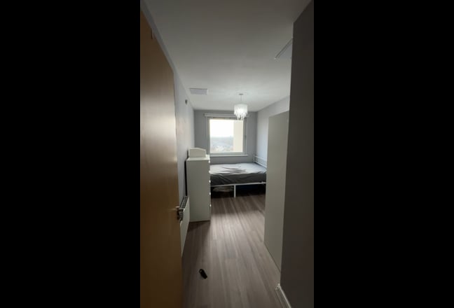 One bedroom for rent Main Photo