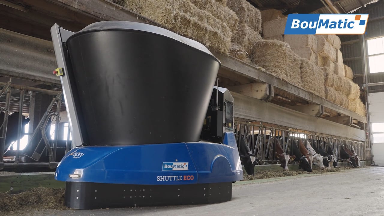 Shuttle Eco Feeding Robot at Élevage des Grattes - EN