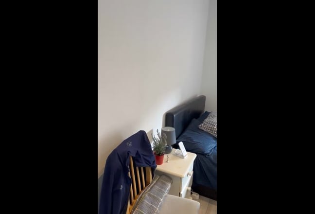 Large Double Room with kitchen  Main Photo