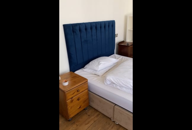 Double Room Available Philip Lane Main Photo