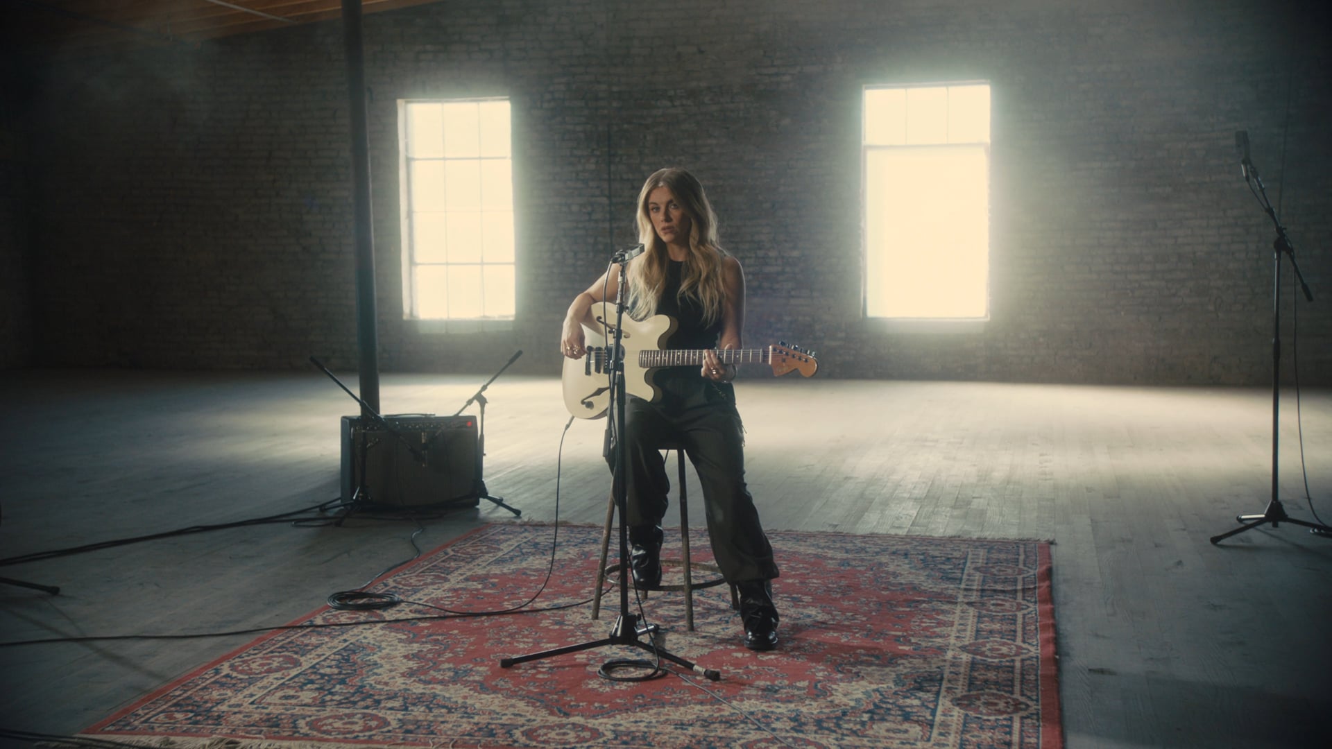 Lindsay Ell | Fence Sitter (The Kelly Clarkson Show)