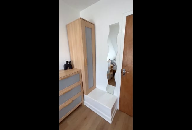 If Carlsburg Did Houses.... This Would Be It!!! Main Photo