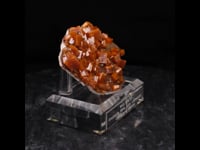 83747 - Wulfenite