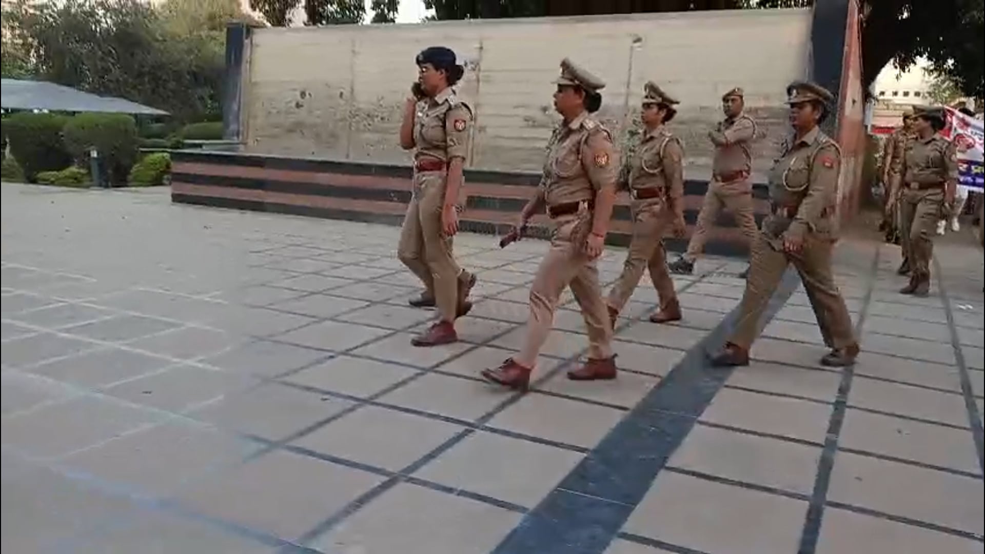 मिशन शक्ति अभियान के तहत निकाली गई पैदल गश्त, महिलाओं को किया जागरूक