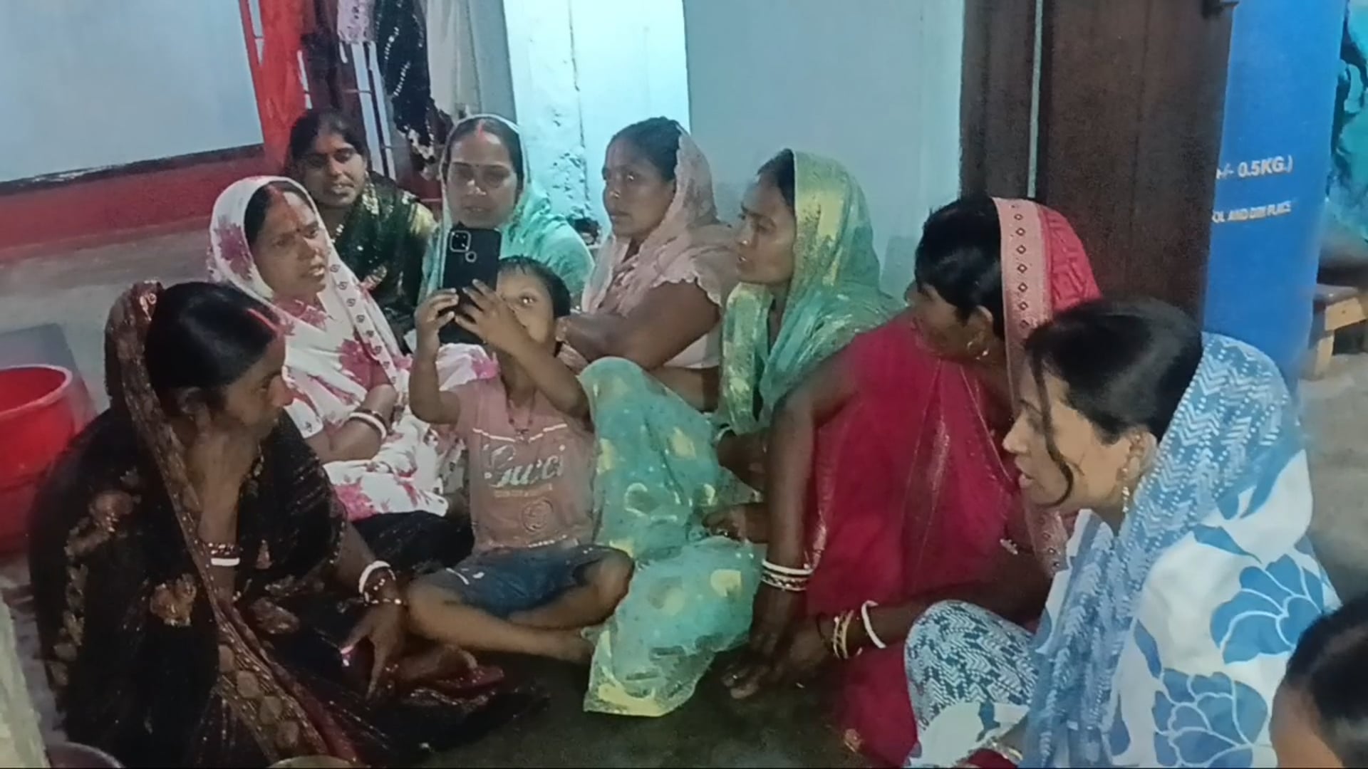 खरना अनुष्ठान के साथ ही छठ महापर्व का दूसरा दिन संपन्न आज देंगे संध्या अर्ध्य