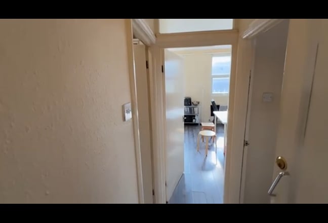 One bedroom flat in Upper Holloway Road - Archway  Main Photo