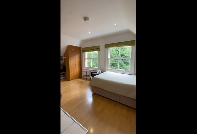 Modern Clean and Comfortable Studio in NW3 Main Photo