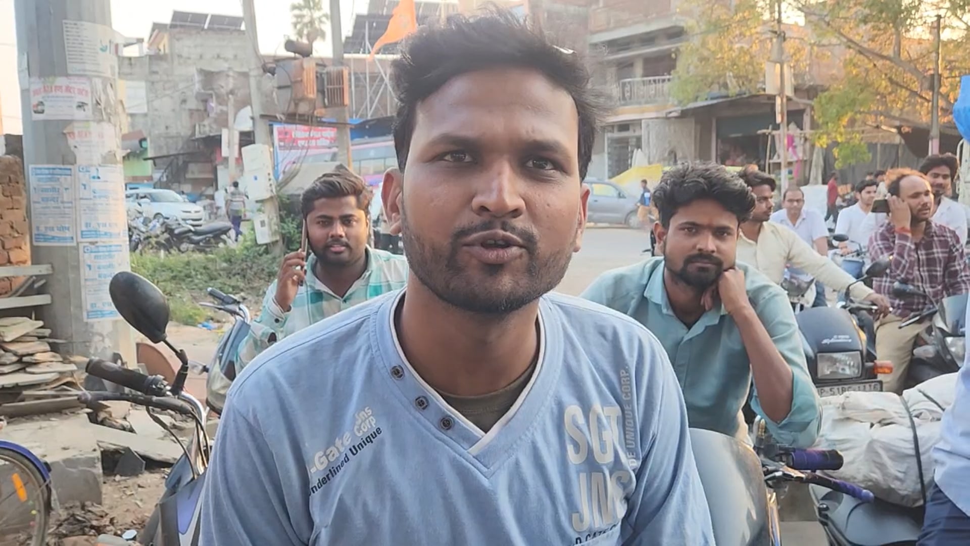 डुमरियागंज में पेट्रोल संकट से हाहाकार, लंबी कतारों में जूझ रही जनता