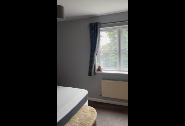 Very Large Furnished Double room to rent Spalding Main Photo