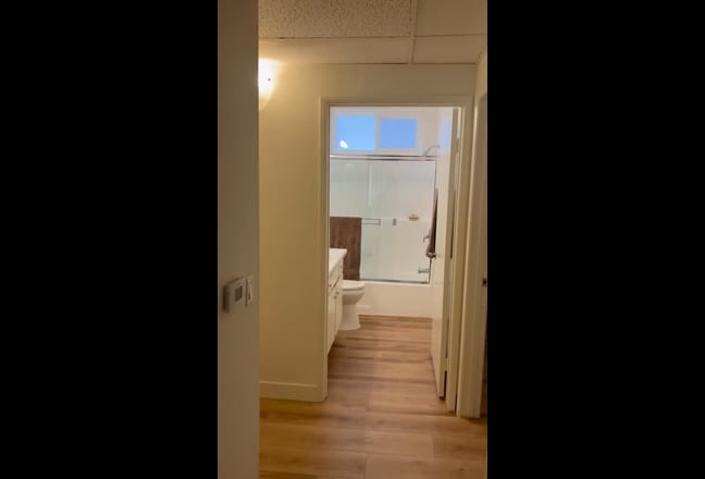 Spacious Private Room/Shared bathroom/WEHO.  Main Photo