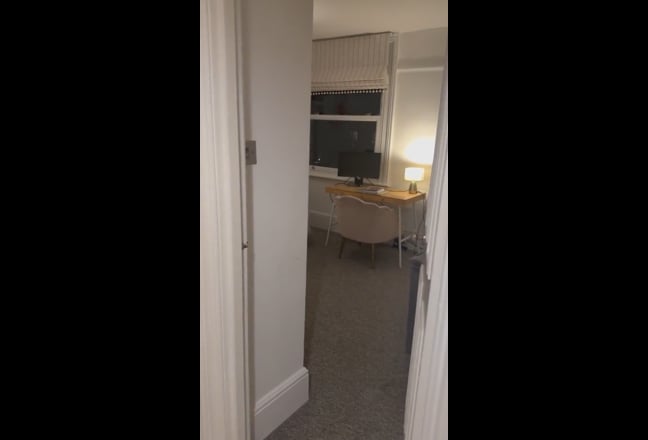 Double room with en-suit, 2 Bed Victorian Flat  Main Photo