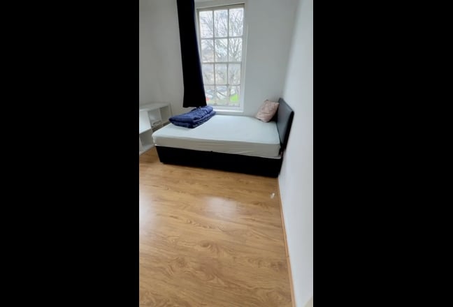 Large Room available in Marylebone Main Photo