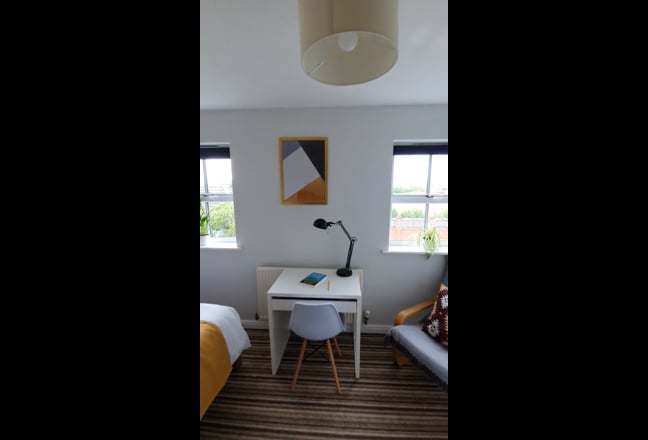 🏡En-Suite | Hampton | Bills Inc 🏡 Main Photo