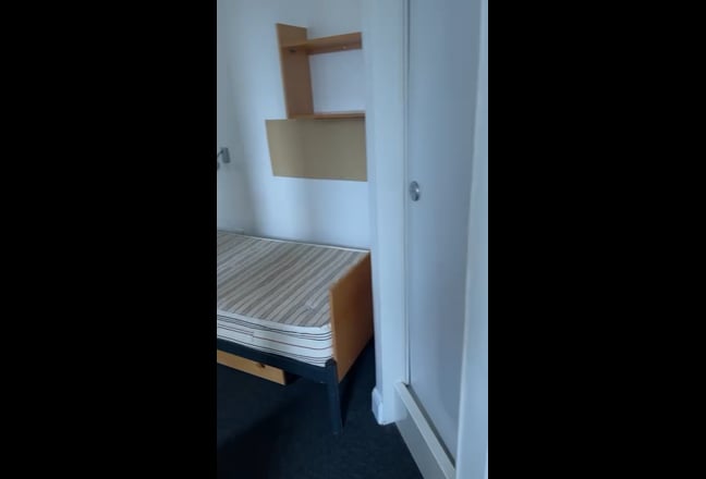 Shared Room Ensuite - AXO Waterloo for Discount Main Photo