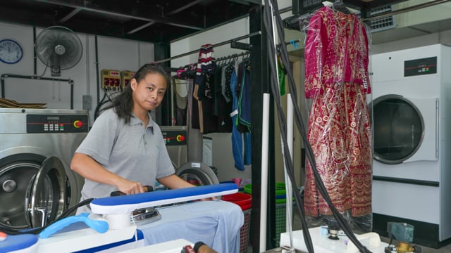 Malaysia: Deaf Laundry Owner