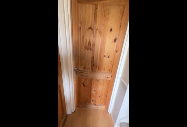 Massive Double room with own Balcony near Putney  Main Photo