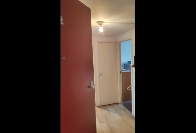 Flat share EC1V, large double room from 10th April Main Photo