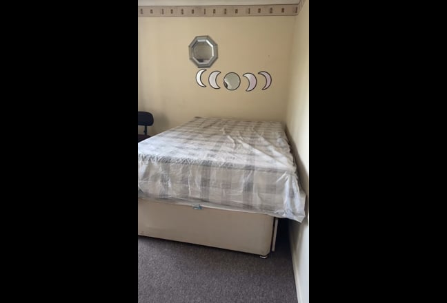 A spare room Main Photo