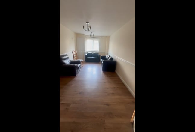 2 Bedroom Flat  Main Photo