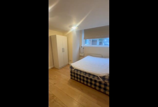 2 Bedroom Chalet Bungalow Main Photo