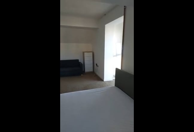 Large double room in spacious house share  Main Photo