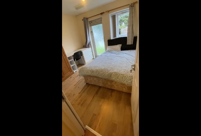 Cowley rd  Main Photo