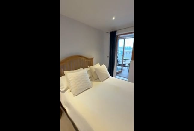 Luxury One bedroom city Centre Apartment  Main Photo