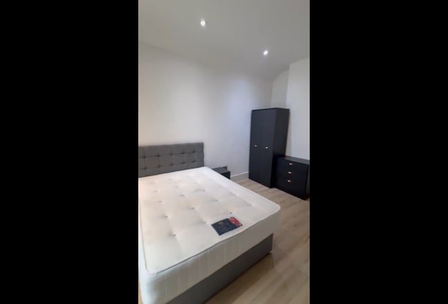 GSCF4 - 2 bed apartment Jewellery Quarter Main Photo