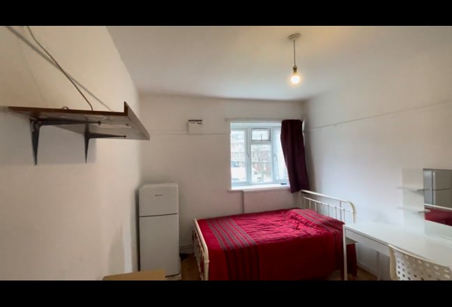 Large Double Bedroom in Stepney Green/Mile End Main Photo