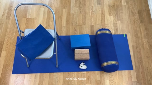 DIY - rekvisitter til støtte i yogapraksisen