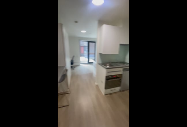 Gold plus Studio In Cardiff City Center  Main Photo