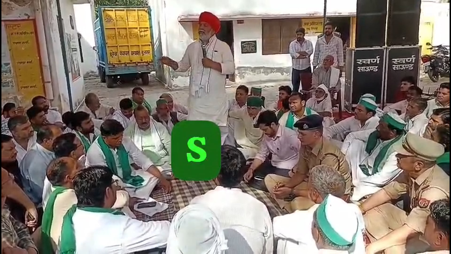 लड़ाई झगड़ों का बुरा हाल है, कई-कई दिन तक झगडे हो रहे हैं और खास तौर पर मुस्लिम समाज, आपको पता है सरकार आपका इलाज करेगी, झगडे बंद करो- चौधरी राकेश टिकैत