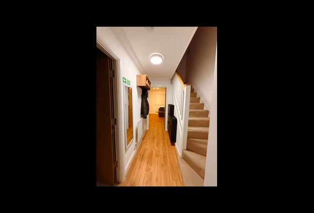 Double Rooms + Home Office | Refurbished House Main Photo